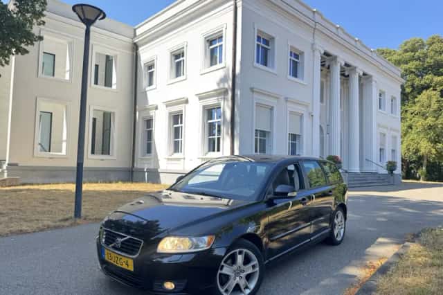 Volvo V50 (2009) thumbnail 2