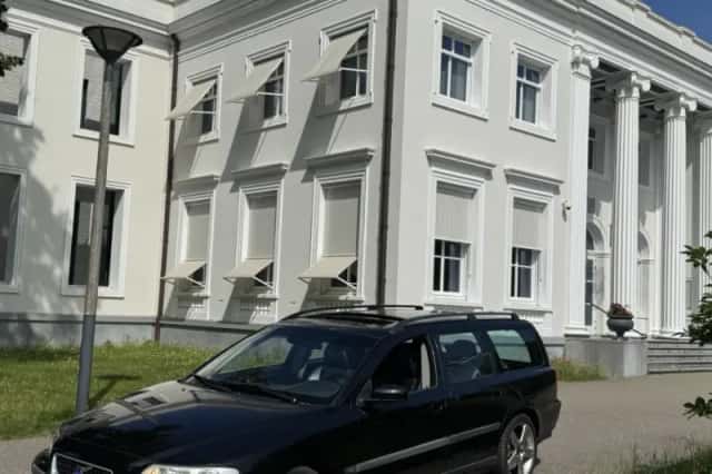 Volvo V70 (2004) thumbnail 1