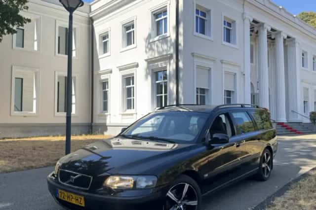 Volvo V70 (2001) thumbnail 1