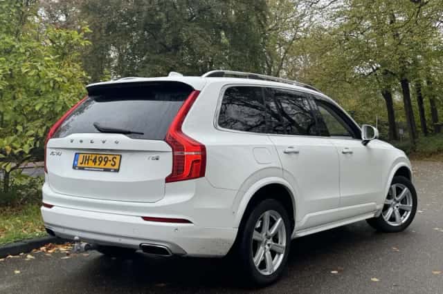 Volvo XC90 (2016) thumbnail 6