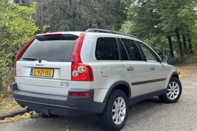 Volvo XC90 (2003) thumbnail 3