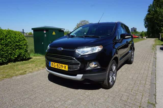 Ford EcoSport (2016) thumbnail 2