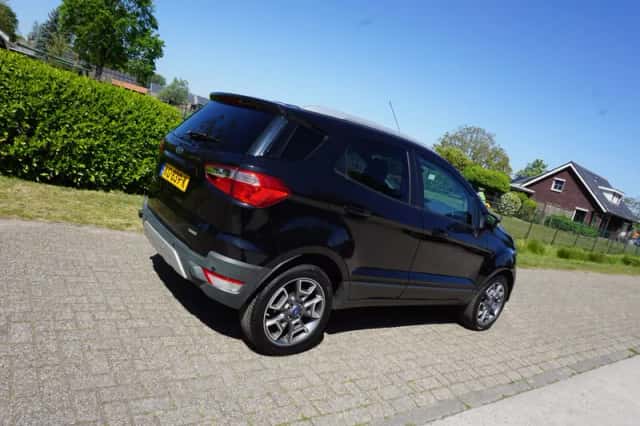 Ford EcoSport (2016) thumbnail 5