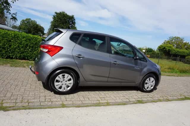 Hyundai ix20 (2012) thumbnail 6