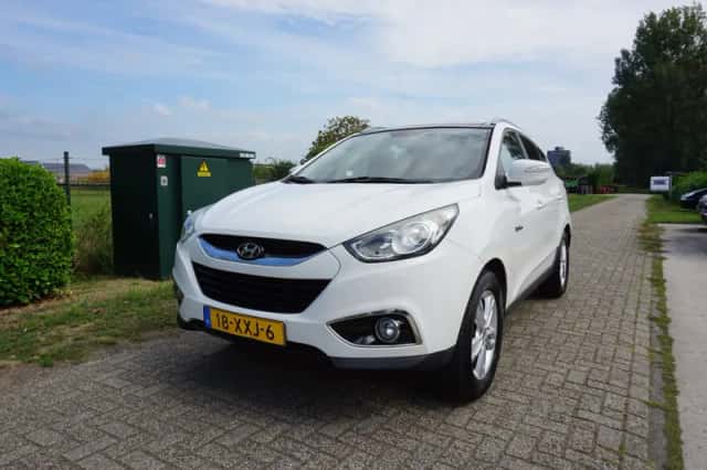 Hyundai ix35 (2012) thumbnail 2