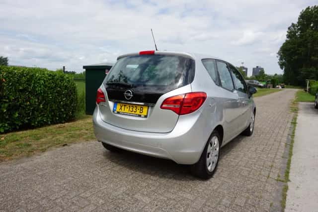 Opel Meriva (2010) thumbnail 4