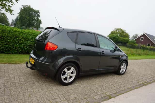 SEAT Altea (2010) thumbnail 5