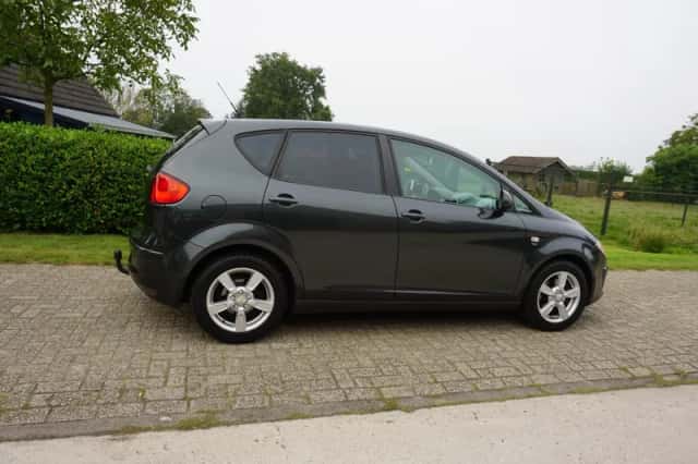 SEAT Altea (2010) thumbnail 6