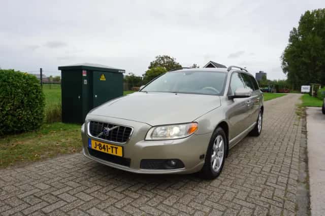 Volvo V70 (2008) thumbnail 2