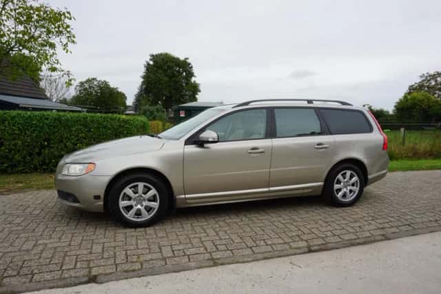 Volvo V70 (2008) thumbnail 3