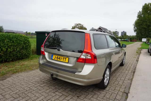Volvo V70 (2008) thumbnail 4