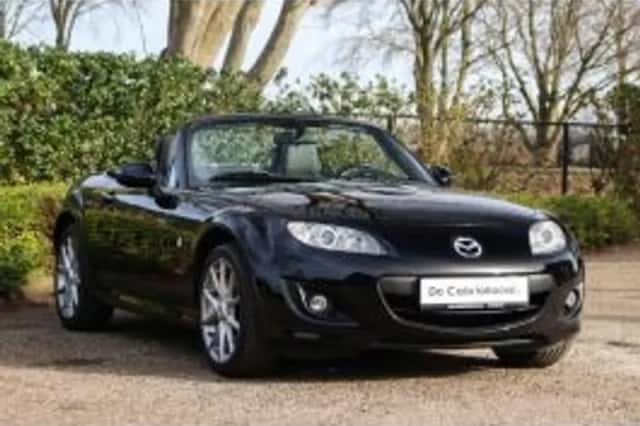 Mazda MX-5 (2010) thumbnail 1