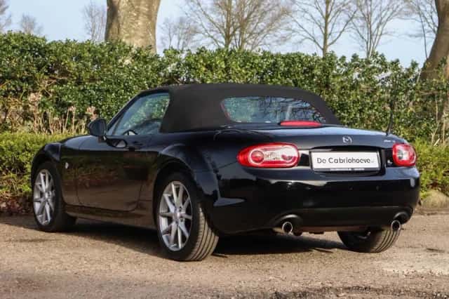 Mazda MX-5 (2010) thumbnail 5