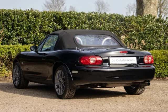 Mazda MX-5 (2004) thumbnail 5