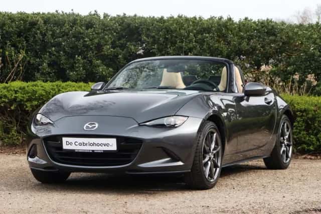 Mazda MX-5 (2018) thumbnail 3