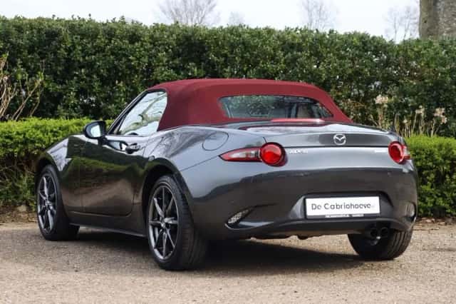 Mazda MX-5 (2018) thumbnail 5