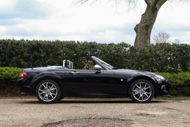Mazda MX-5 (2014) thumbnail 4