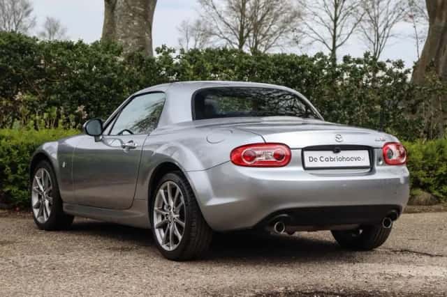 Mazda MX-5 (2011) thumbnail 5