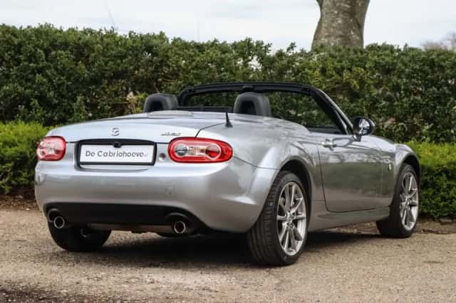 Mazda MX-5 (2011) thumbnail 6