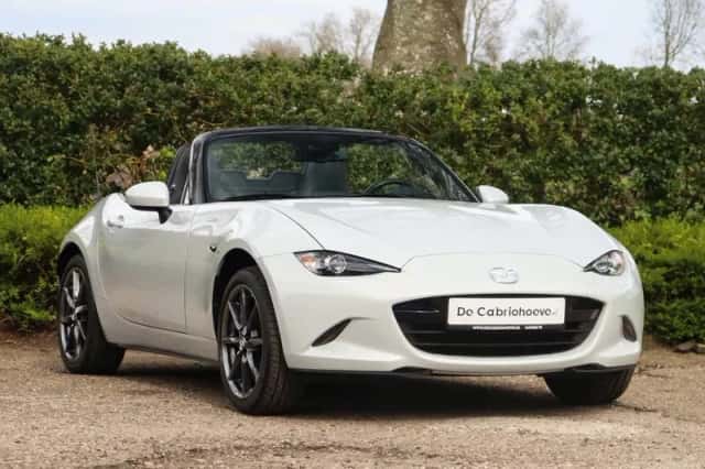 Mazda MX-5 (2019) thumbnail 2
