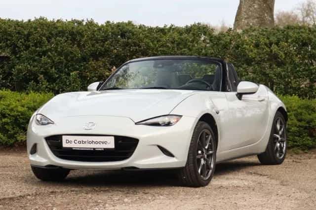 Mazda MX-5 (2019) thumbnail 3