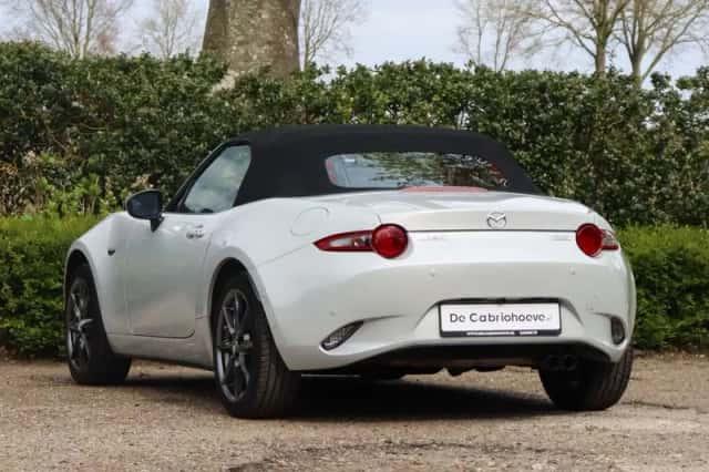 Mazda MX-5 (2019) thumbnail 5