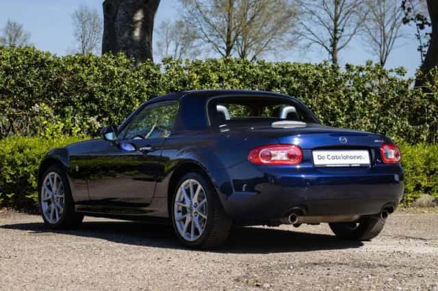 Mazda MX-5 (2014) thumbnail 5