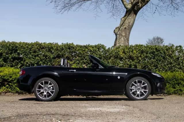Mazda MX-5 (2013) thumbnail 4