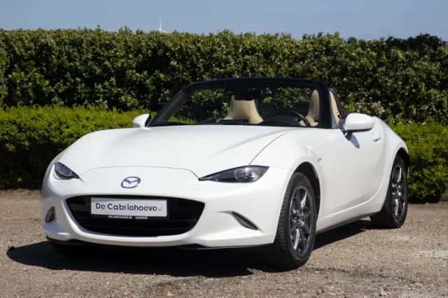 Mazda MX-5 (2018) thumbnail 3