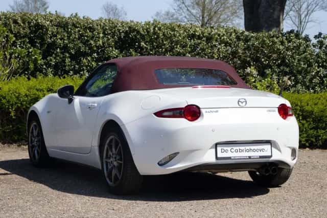 Mazda MX-5 (2018) thumbnail 5