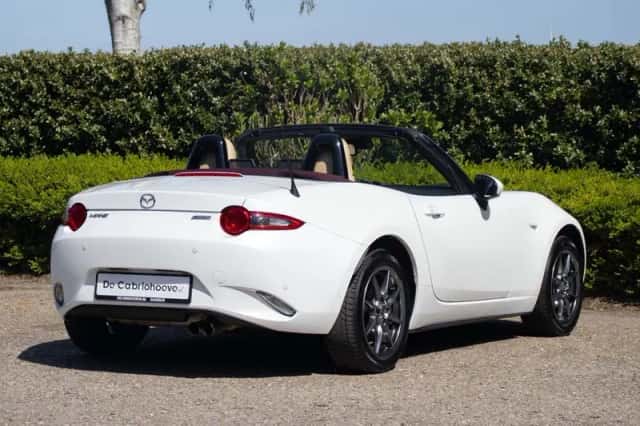Mazda MX-5 (2018) thumbnail 6