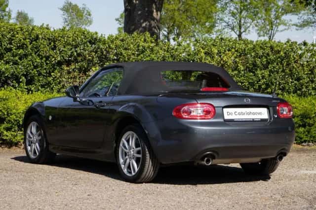 Mazda MX-5 (2010) thumbnail 5