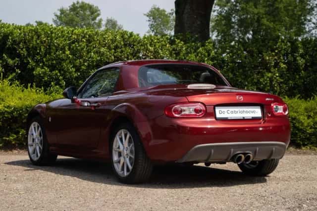 Mazda MX-5 (2011) thumbnail 6