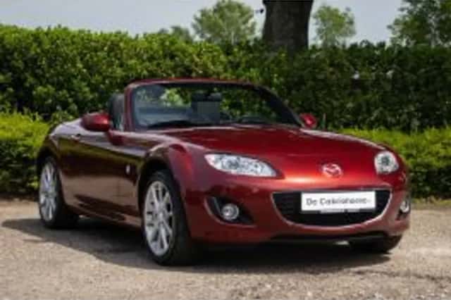 Mazda MX-5 (2011) thumbnail 1
