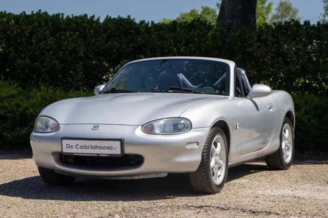 Mazda MX-5 (2000) thumbnail 3