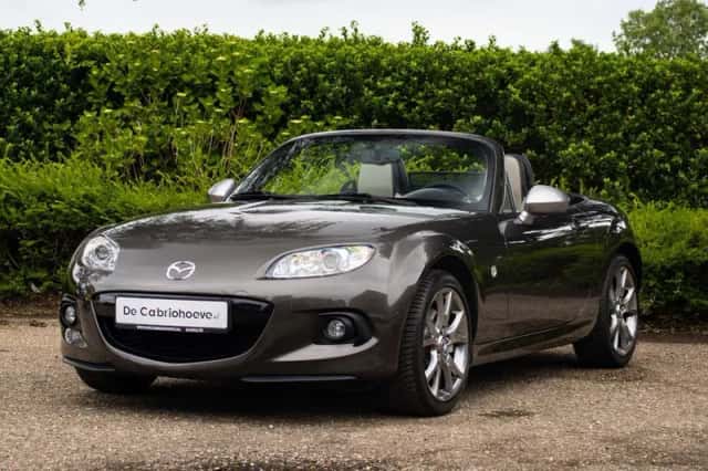 Mazda MX-5 (2014) thumbnail 3