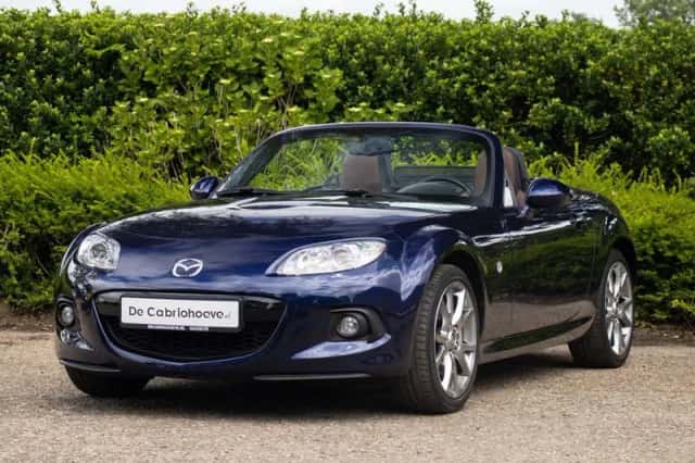 Mazda MX-5 (2013) thumbnail 3