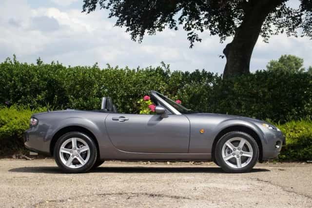 Mazda MX-5 (2006) thumbnail 4