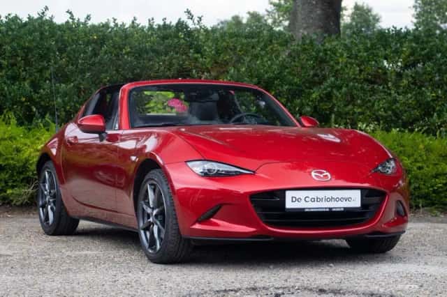 Mazda MX-5 (2017) thumbnail 2
