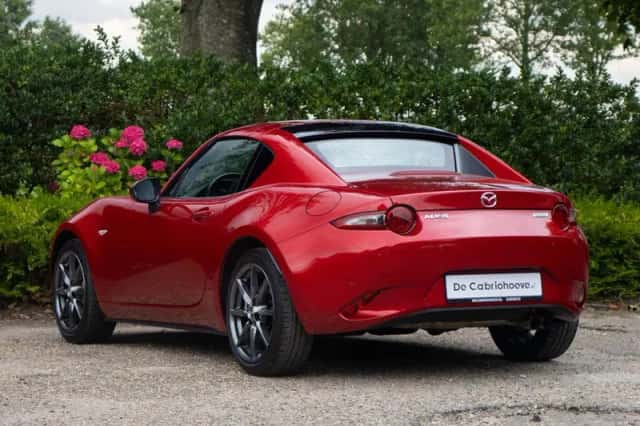 Mazda MX-5 (2017) thumbnail 5