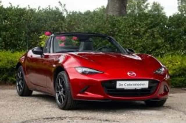Mazda MX-5 (2023) thumbnail 1