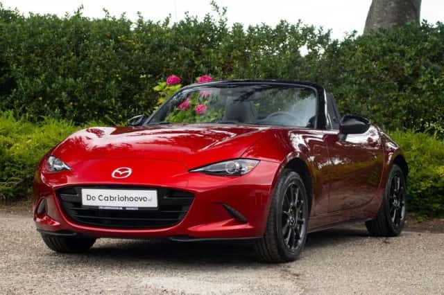Mazda MX-5 (2023) thumbnail 3