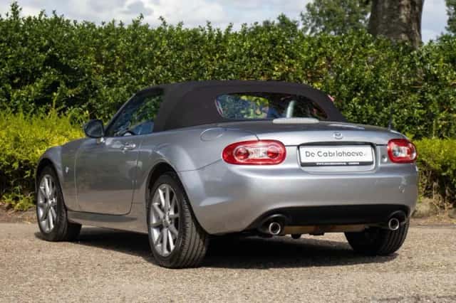 Mazda MX-5 (2011) thumbnail 5