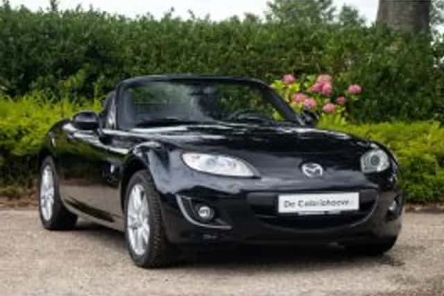 Mazda MX-5 (2010) thumbnail 1