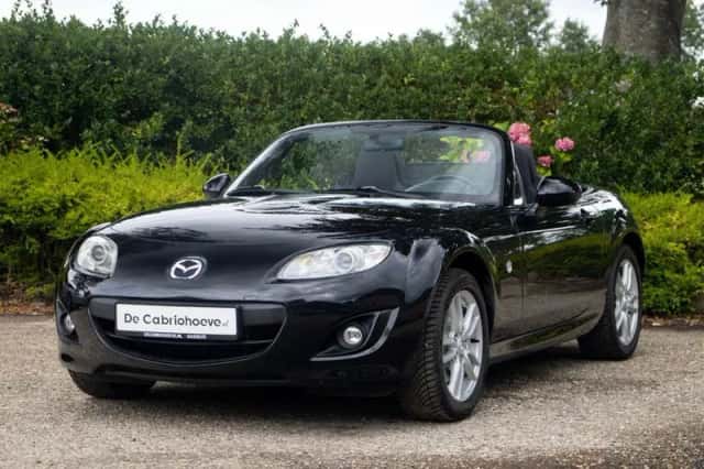 Mazda MX-5 (2010) thumbnail 3