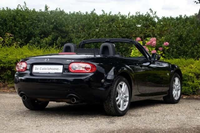 Mazda MX-5 (2010) thumbnail 6