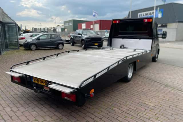 Iveco Daily (2020) thumbnail 2