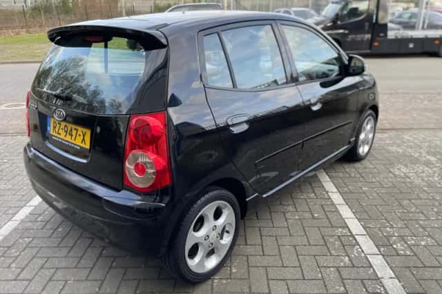 Kia Picanto (2009) thumbnail 4