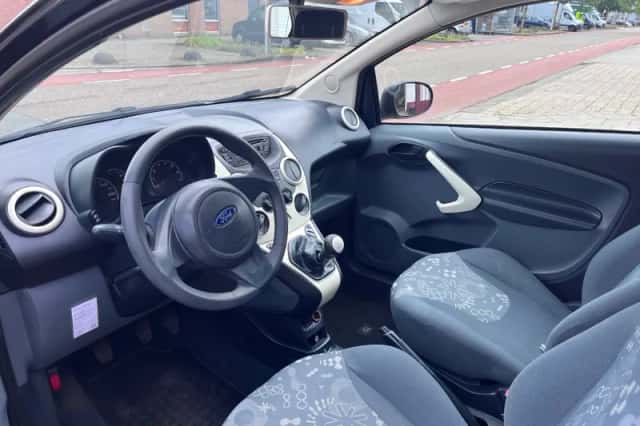 Ford Ka (2011) thumbnail 6