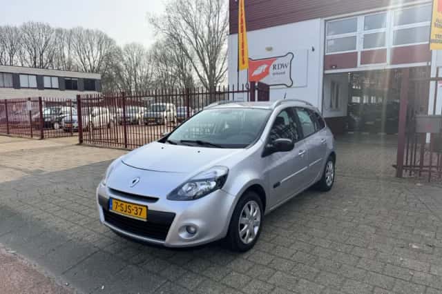 Renault Clio (2011) thumbnail 1
